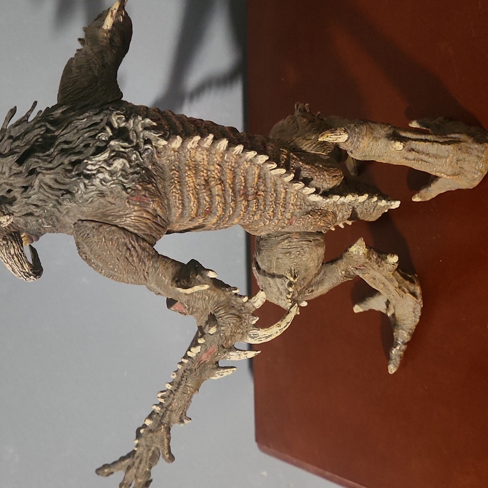 Spawn Creature Figure - Brown and Tan - Picture 5 of 5
